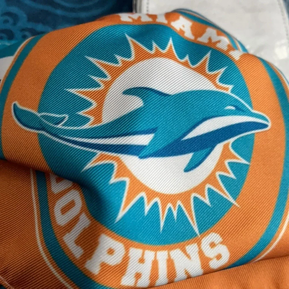 6/$20 New adjustable Miami Dolphins face mask